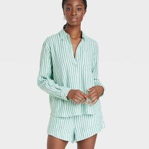 Universal Thread Green and White Striped Set